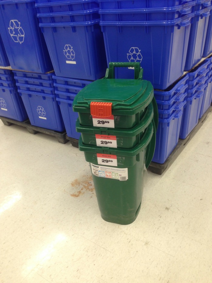 garbage bins for recycling and organic waste